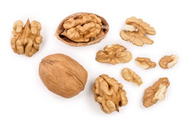 Beyaz arka plan üzerinde izole ceviz. Üstten görünüm. Düz yatıyordu