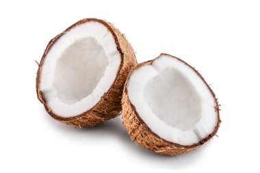 Hindistan cevizinin yarısı beyaz arkaplanda izole.