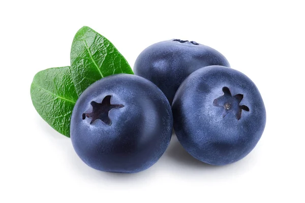 Fresh blueberry with leaves isolated on white background closeup — Stock Photo, Image