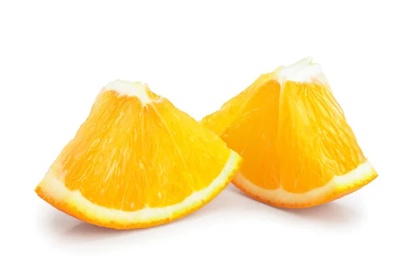 Tranche de fruits orange isolée sur fond blanc — Photo