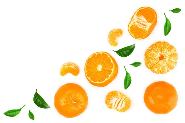 Mandarine oder Mandarine isoliert auf weißem Hintergrund mit Kopierplatz für Ihren Text. Ansicht von oben. flache Lage — Stockfoto
