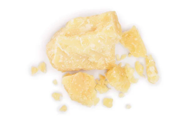 Parmesan ost bitar isolerad på vit bakgrund. Närbild. Ovanifrån. Lekmanna-platt — Stockfoto