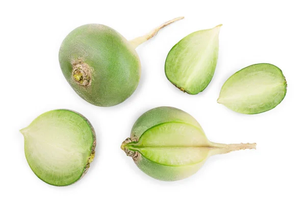 Rábano verde con rodajas aisladas sobre fondo blanco. Vista superior. Puesta plana — Foto de Stock