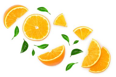 turuncu kopya alanı metniniz için beyaz zemin üzerine izole yaprakları ile. Üstten görünüm. Düz yatıyordu