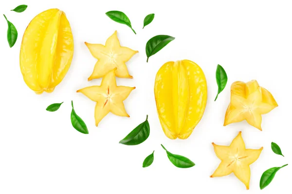 Carambola o frutto stellato isolato su sfondo bianco con spazio di copia per il testo. Vista dall'alto. Posa piatta — Foto Stock