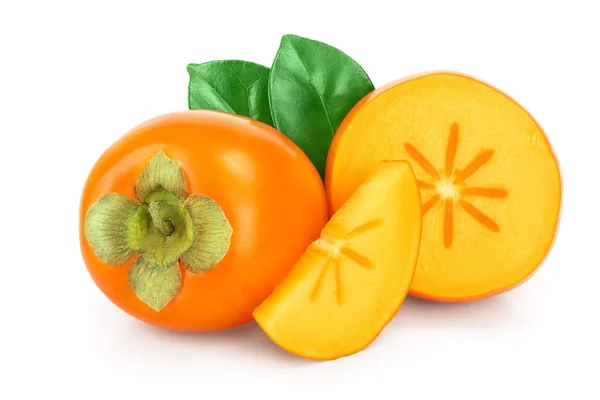Buah persimmon dengan daun yang terisolasi pada latar belakang putih close-up — Stok Foto
