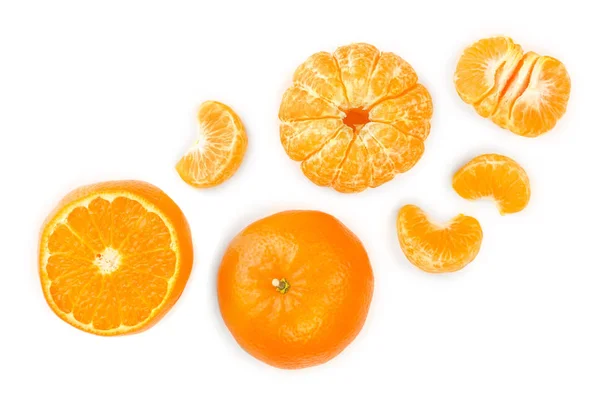 Mandarinky nebo mandarinky izolovaných na bílém pozadí. Pohled shora. Rozložení bytu — Stock fotografie