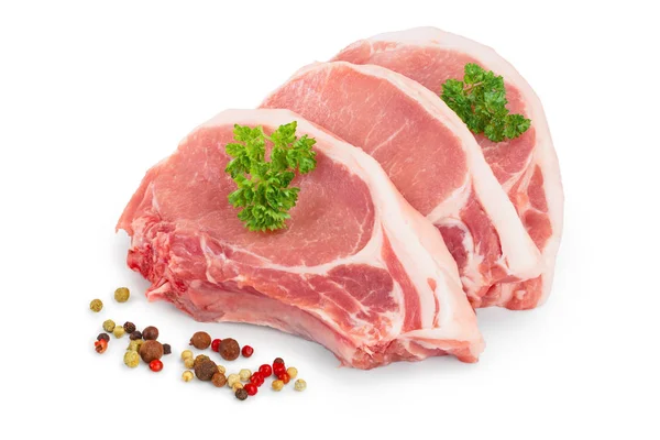 Carne de cerdo cruda en rodajas con perejil y pimienta aislada sobre fondo blanco — Foto de Stock