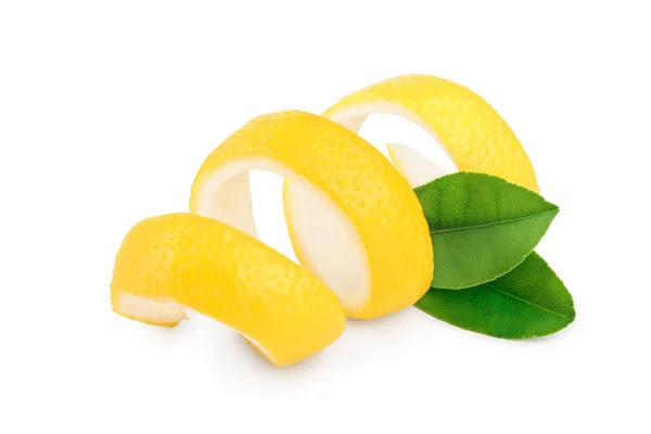 Cáscara de limón con hoja aislada sobre fondo blanco. Alimento saludable — Foto de Stock