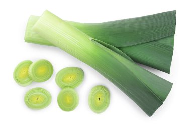 Beyaz arka planda izole pırasa sebze kapatmak. Üst görünüm. Düz yatma