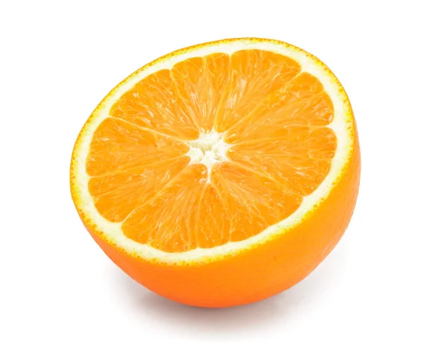Fruta naranja medio aislada sobre fondo blanco — Foto de Stock