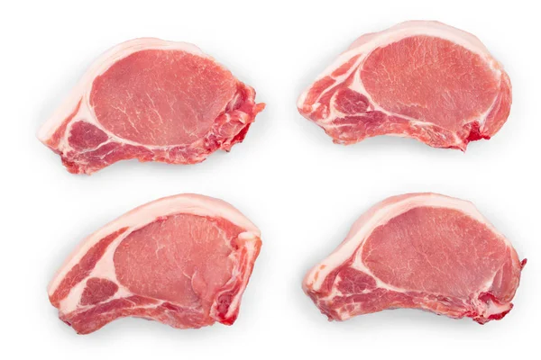 Irisan daging babi mentah diisolasi pada latar belakang putih. Atur atau koleksi. Pemandangan bagus. Letak rata — Stok Foto