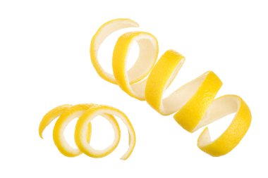 Limon kabuğu bir gölge olmadan beyaz arka plan üzerinde izole. Sağlıklı gıda