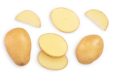 Genç patates beyaz arka plan üzerinde izole. Hasat yeni. Üst te. Düz yatıyordu,
