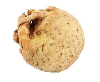 Beyaz arkaplanda izole edilmiş taze kereviz kökü