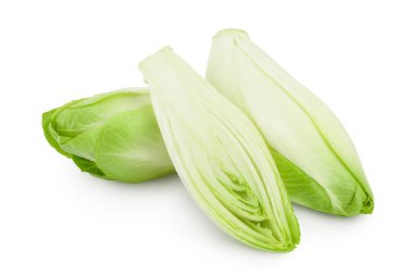 Chicory salatası kırpma yolu ve tam derinlikteki beyaz arkaplanda izole edildi.