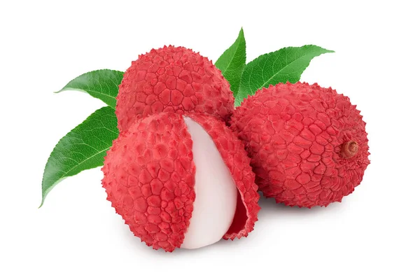 Litchi frukt isolerad på vit bakgrund med klippning väg och full skärpedjup — Stockfoto