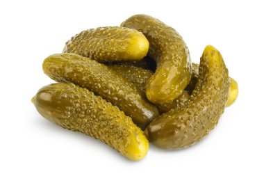 Terbiye edilmiş salatalık turşusu kırpma yolu ve tam derinlikteki beyaz arkaplanda izole edilmiş.