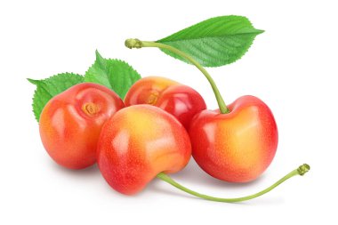 Sarı-kırmızı tatlı kiraz kesme yolu ve tam derinlik ile beyaz arkaplanda izole