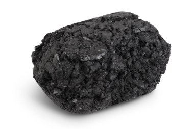 bbq kömür briketi kırpma yolu ve tam alan derinliği ile beyaz arkaplan izole