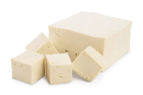 Egy halom kockás tofu sajt, fehér alapon elszigetelve, vágási útvonallal és teljes mélységű mezővel., — Stock Fotó