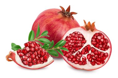 Nar, kırpma yolu ve tam derinlikteki alan ile beyaz arkaplanda izole edildi.