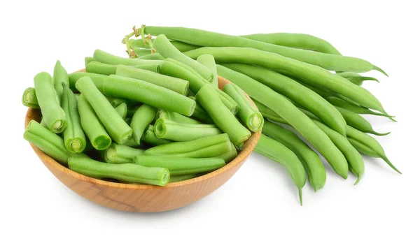 Frijoles verdes aislados sobre un fondo blanco con camino de recorte y plena profundidad de campo, — Foto de Stock