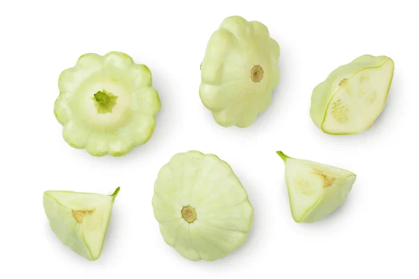 Grön pattypan squash isolerad på vit bakgrund. Ovanifrån med klippbana — Stockfoto