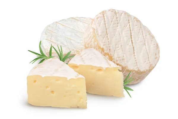 Τυρί Camembert απομονωμένο σε λευκό φόντο με μονοπάτι απόληξης και πλήρες βάθος πεδίου — Φωτογραφία Αρχείου