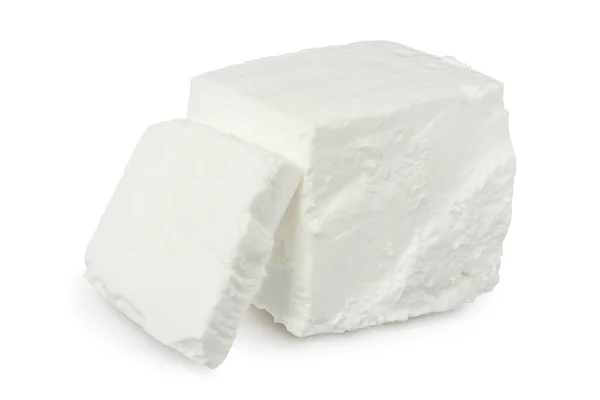 Τυρί φέτα απομονωμένο σε λευκό φόντο. Με διαδρομή αποκοπής και πλήρες βάθος πεδίου — Φωτογραφία Αρχείου