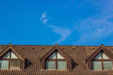 en iyi cephe ve mavi gökyüzü arka plan kavramı kopya veya metin için boş alan ile bina vintage