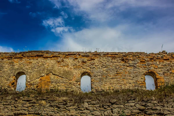 Ladrillo Pared Vieja Azul Cielo Fondo Marco Concepto Con Espacio — Foto de Stock