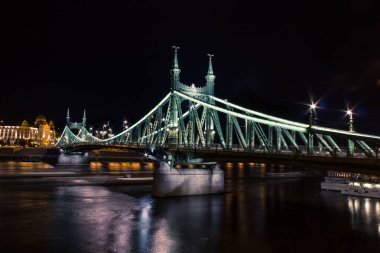 gece köprü kentsel city scape waterfront bölgesi Budapeşte - Macaristan başkenti '