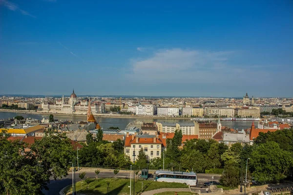 Budapeşte Kentsel City Scape Waterfront Distrcit Yukarıdan Yaz Saati Parlak — Stok fotoğraf