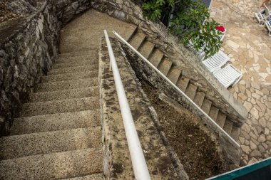 boş Beton merdiven geometrik cadde görünümü kavramı