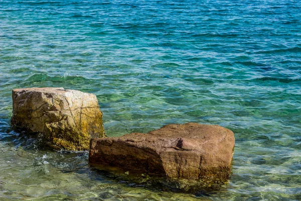 Tropic Sea Rocky Waterfront Lugnande Idylliska Natur Sköna Landskap Natur — Stockfoto