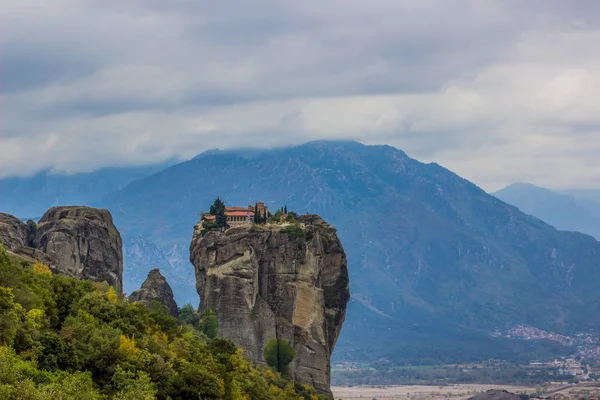 Malebná Dramatická Krajina Vysočina Křesťanským Klášterním Poutním Místem Evropě Nádherné — Stock fotografie