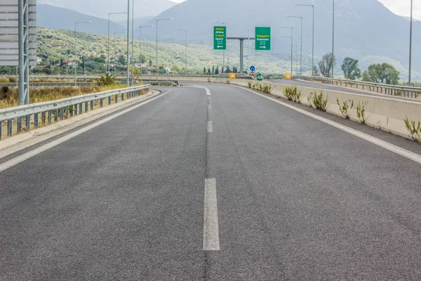 欧州連合インフラオブジェクト車高速道路国側道路アスファルト表面前景 — ストック写真