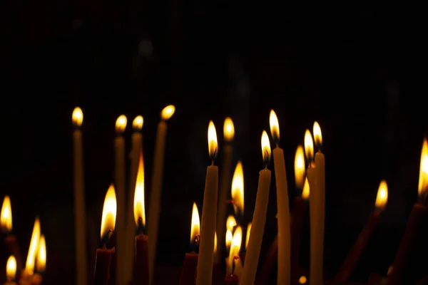 Iluminação Vela Fundo Preto Religião Conceito Imagem Tempo Oração Espaço — Fotografia de Stock