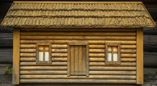 Pequeño Decorativo Casa Madera Simetría Marco Fondo Objeto —  Fotos de Stock