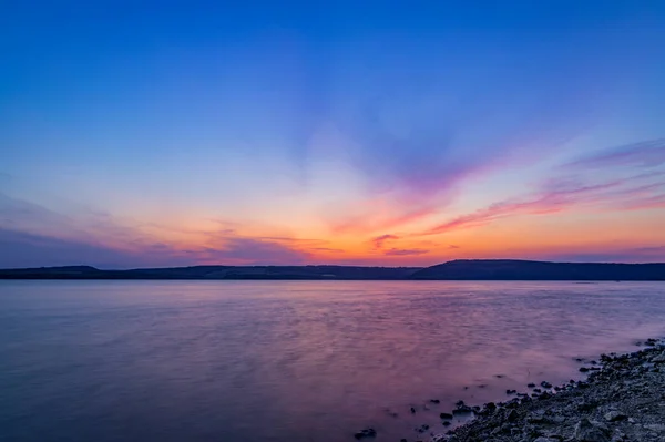 Длительное Воздействие Пейзаж Вечерние Сумерки После Заката Озера Спокойная Вода — стоковое фото