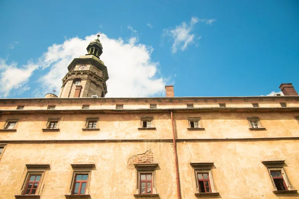 Oude Stad Buitenmuren Toren Voorhoede Van Onder Buitenkant Gevel Achtergrond — Stockfoto