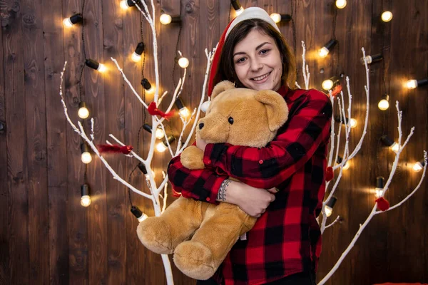 Feliz Lindo Atractivo Adolescente Chica Navidad Estilo Retrato Abrazo Osito —  Fotos de Stock