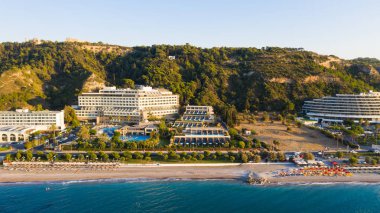 Rhodes, Yunanistan 'daki sahil şeridi. 