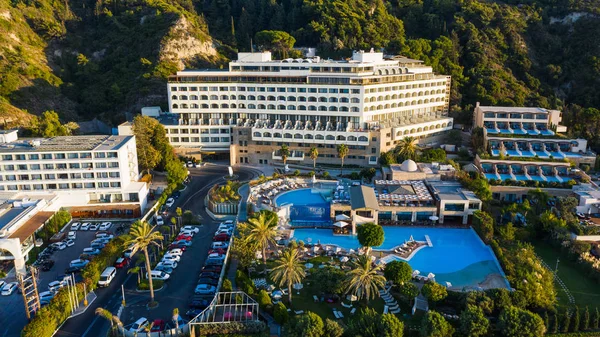 Rhodes, Greece 'deki otel kompleksinin hava görüntüsü 
