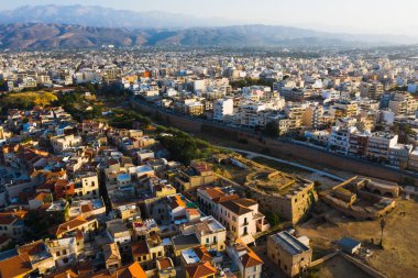 Hanya şehrinin kuş bakışı manzarası