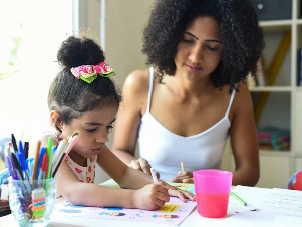 Metis Madre Tutoría Hija Casa — Foto de Stock