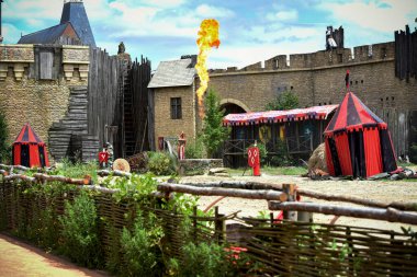 Puy du Fou 'da ortaçağ gösterisi