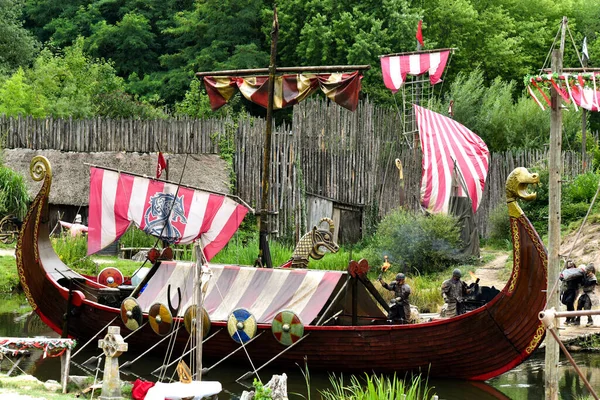 Puy du Fou 'da ortaçağ gösterisi