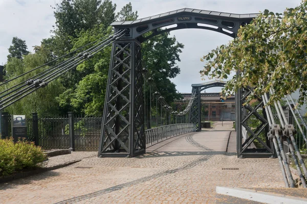 Puente Colgante Hierro Cadena Más Antiguo Europa Sobre Río Maa —  Fotos de Stock